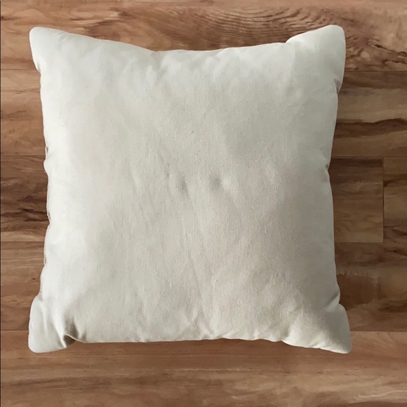 Square decorative pillow - Picture 8 of 8